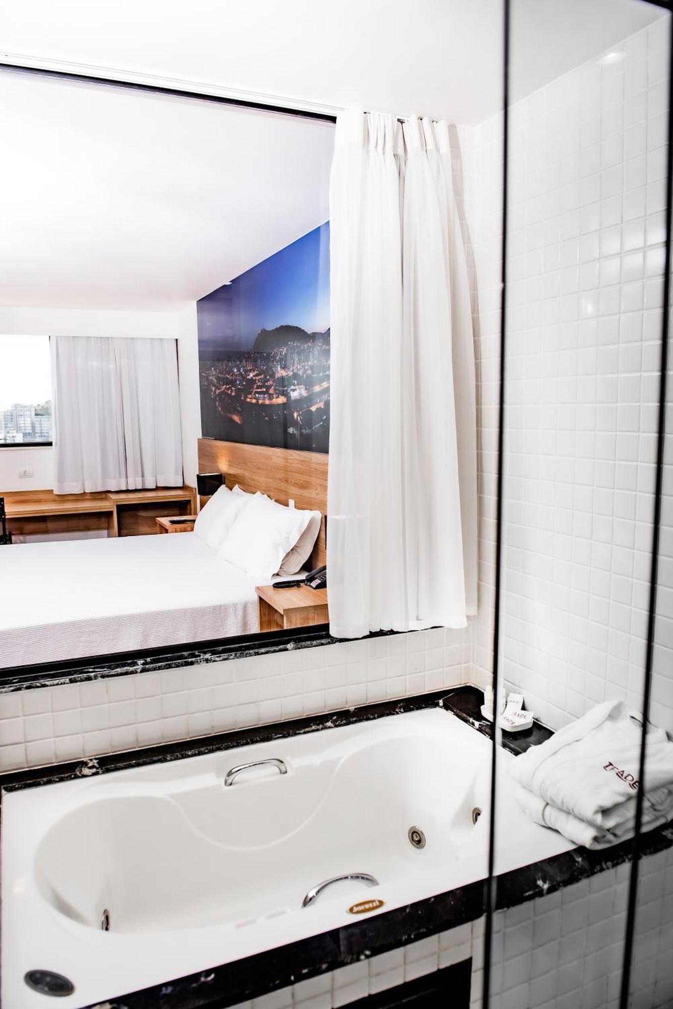 Trade Hotel Жуис-ди-Фора Экстерьер фото