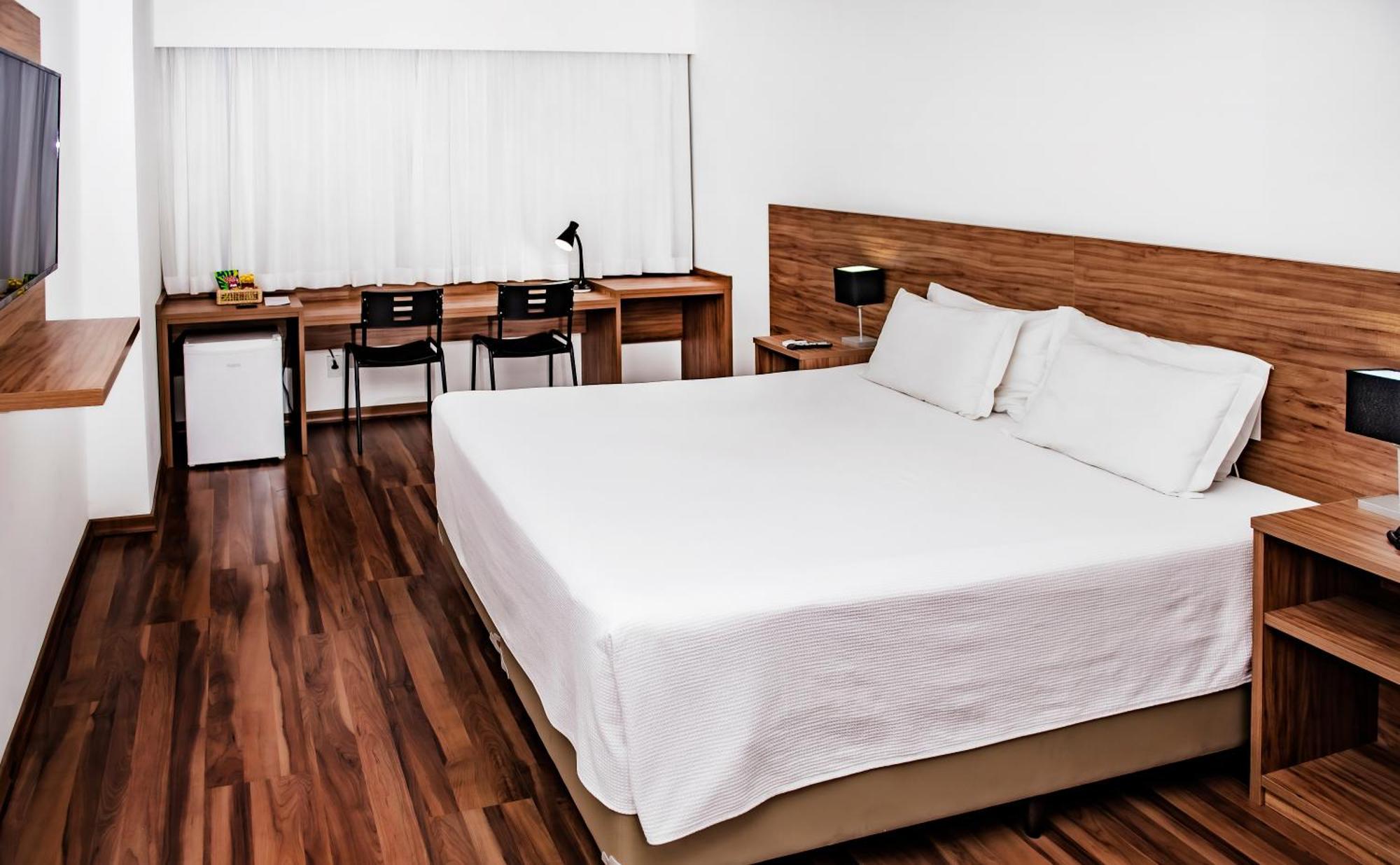 Trade Hotel Жуис-ди-Фора Экстерьер фото