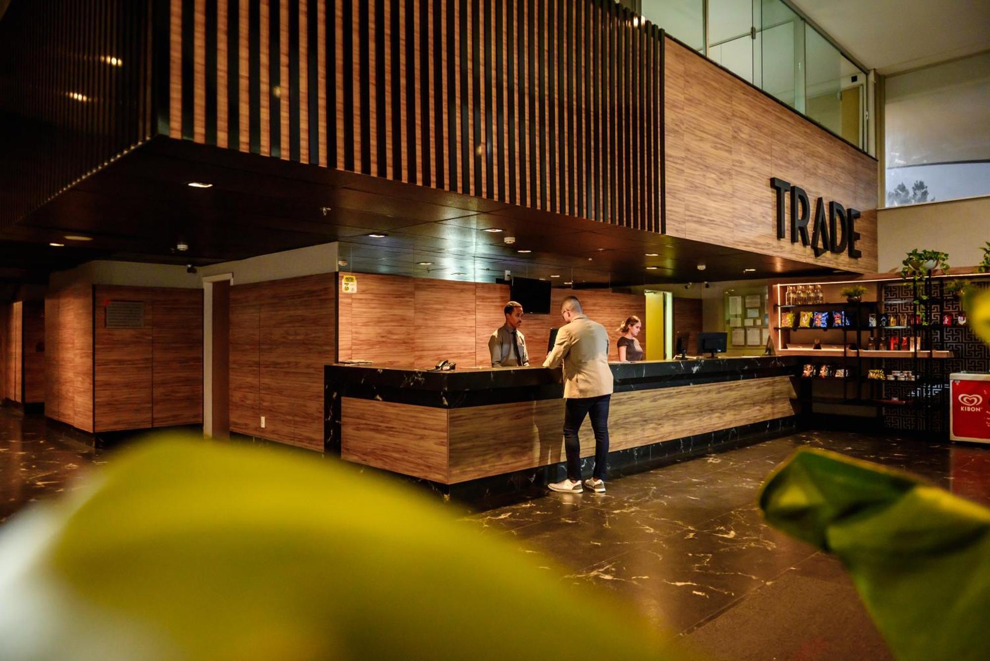 Trade Hotel Жуис-ди-Фора Экстерьер фото