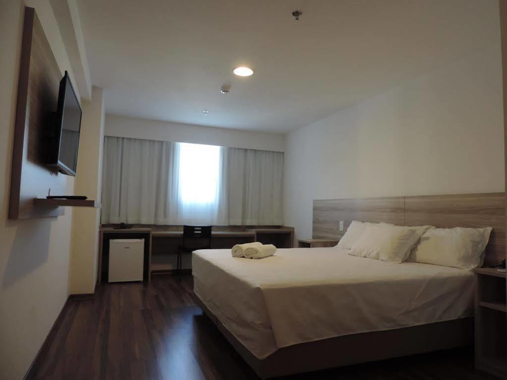 Trade Hotel Жуис-ди-Фора Экстерьер фото