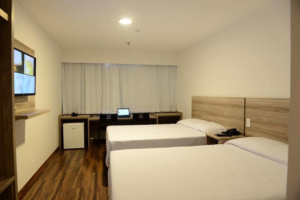 Trade Hotel Жуис-ди-Фора Экстерьер фото