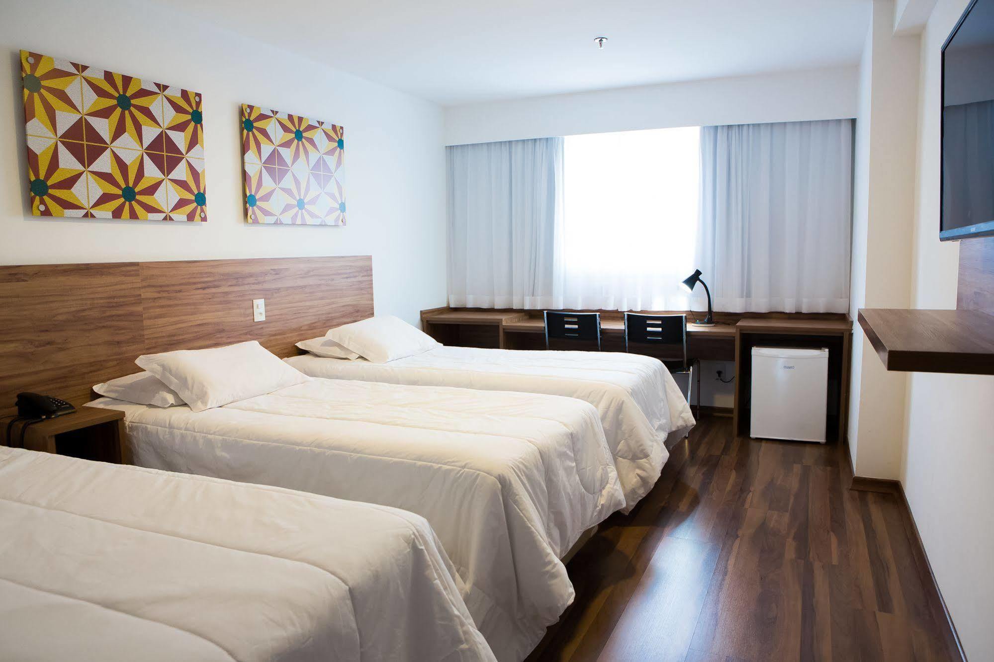 Trade Hotel Жуис-ди-Фора Экстерьер фото